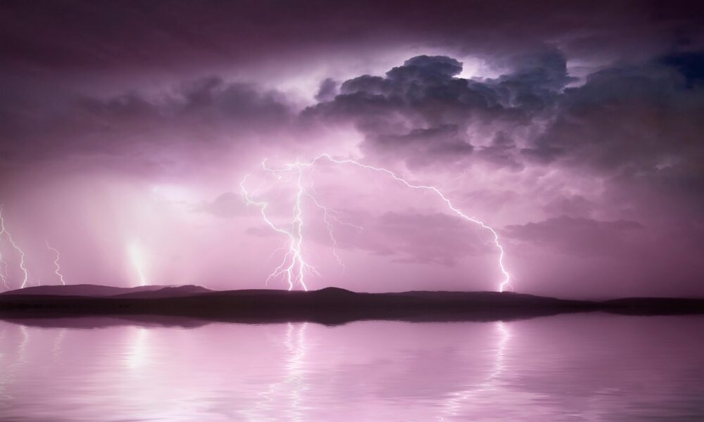 Projeção climática para Goiás aponta para tempestades localizadas, ventos fortes e risco de granizo entre os dias 1º e 2 de dezembro